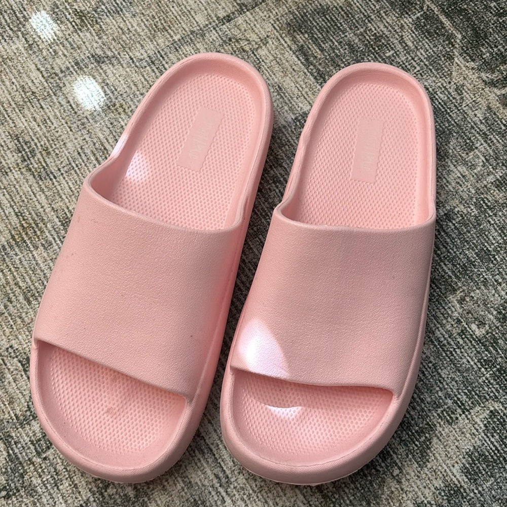 Pink slides women’s size 9